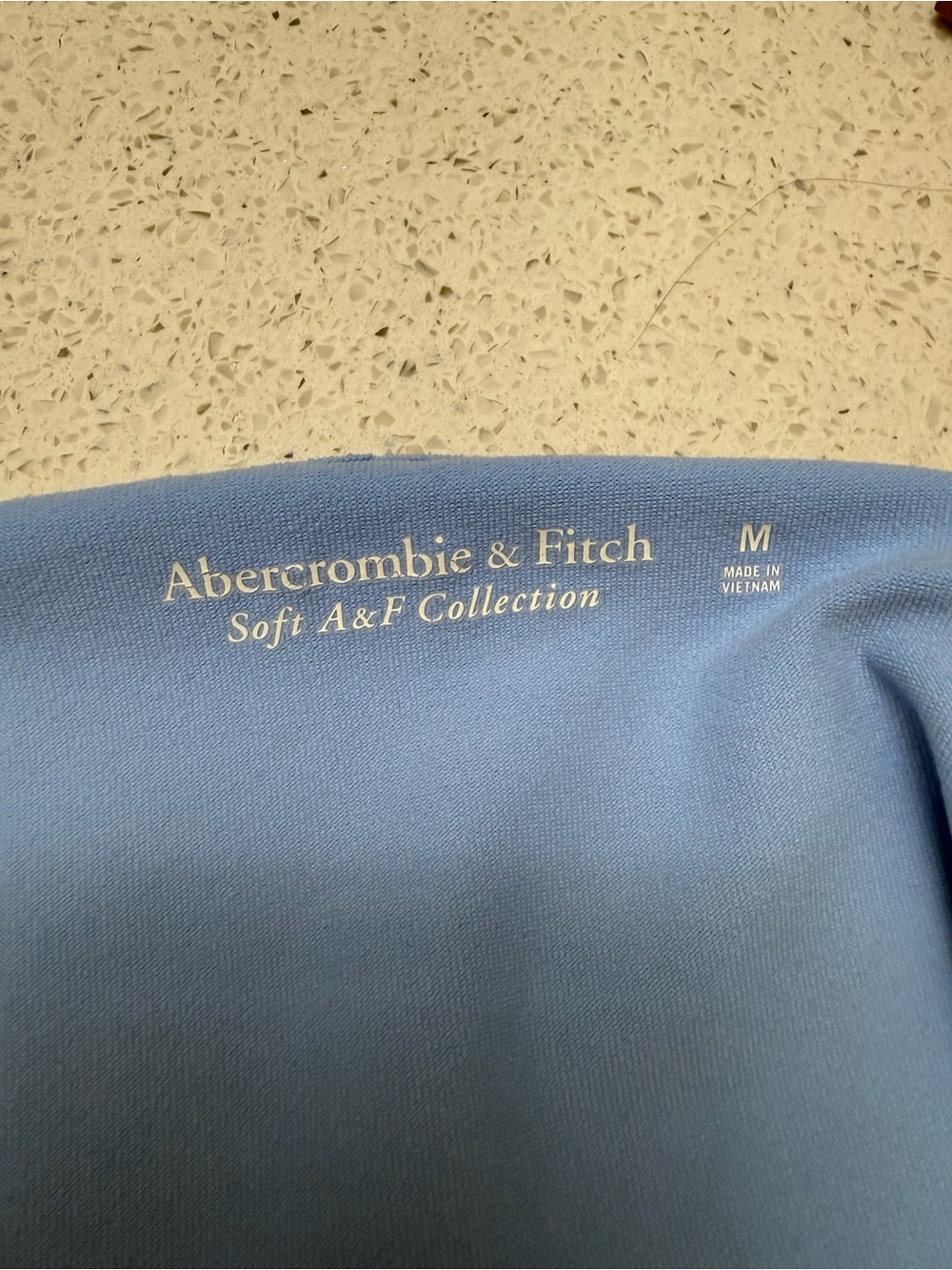 Abercrombie & Fitch Light Blue Sweetheart Crop Top - Picture 4 of 4